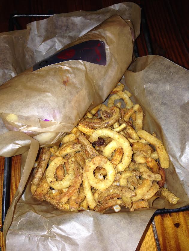 chicken frankie cooked with onions, ginger, garlic & yogurt, flavored with fenugreek & black pepper